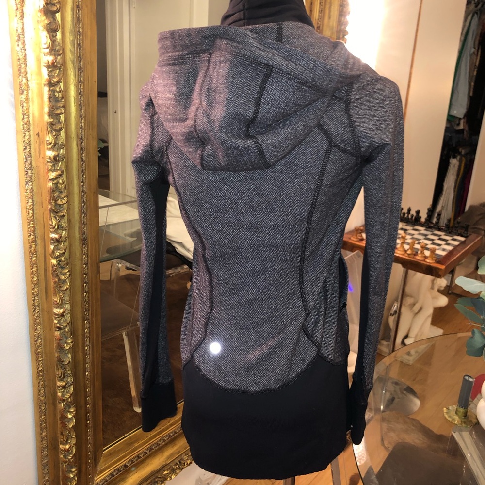 lululemon athletica Heathered Gray Hooded Athletic Jacket MK